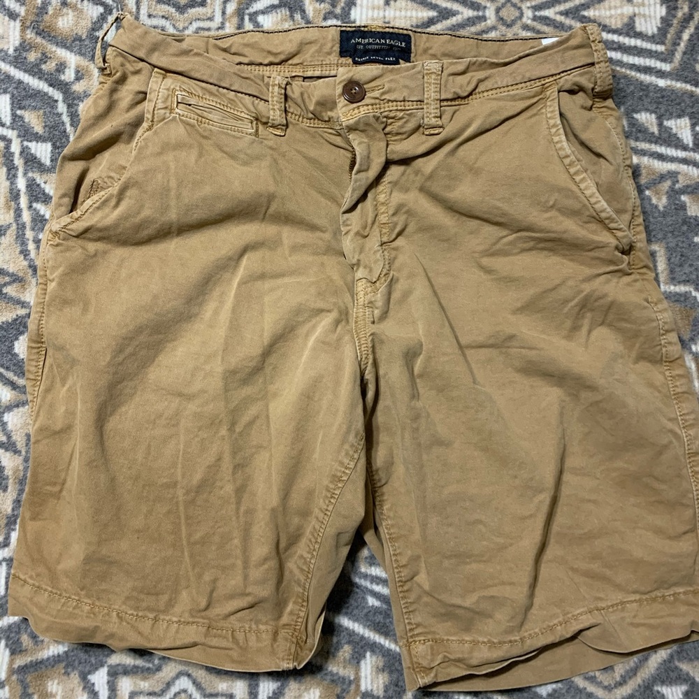 American eagle men’s Khaki  shorts